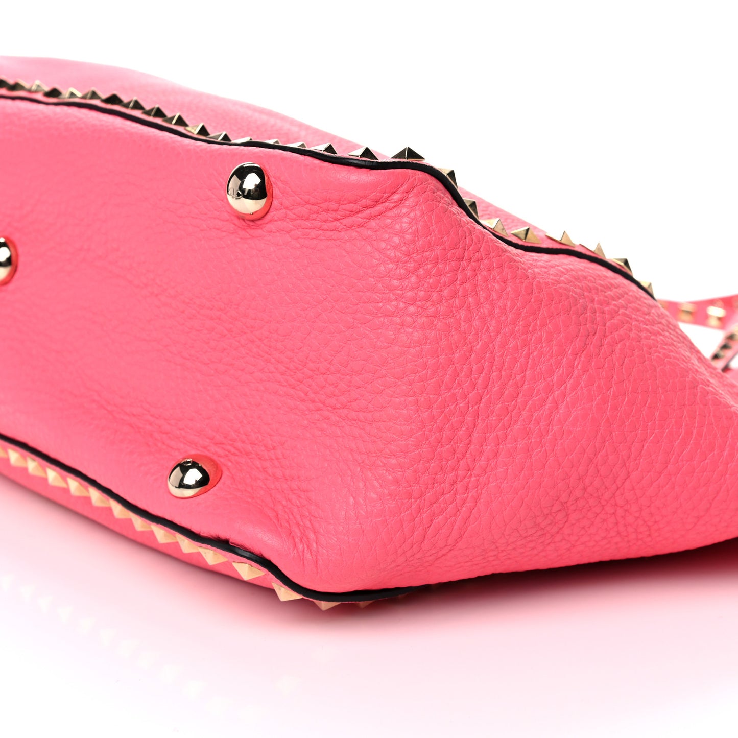 Pebbled Calfskin Medium Rockstud Tote Fuxia Fluo