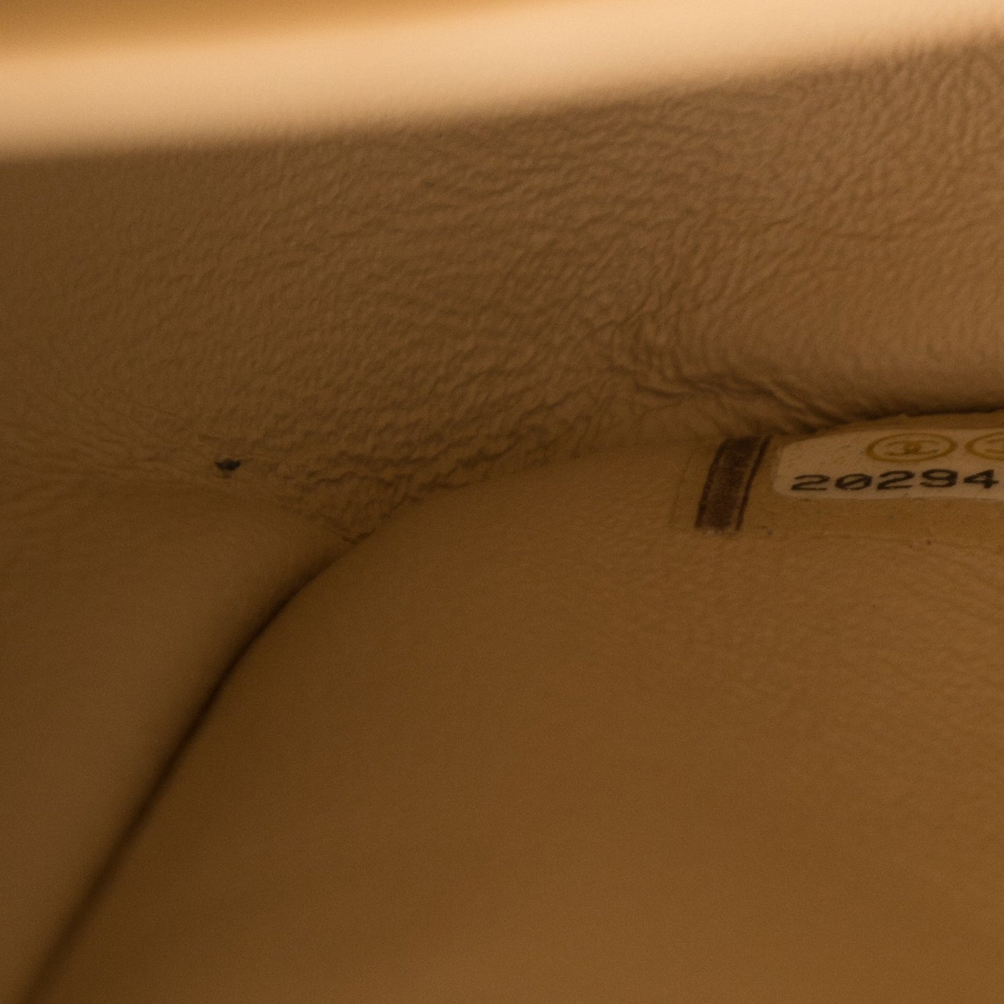 Caviar Quilted Jumbo Double Flap Beige Clair