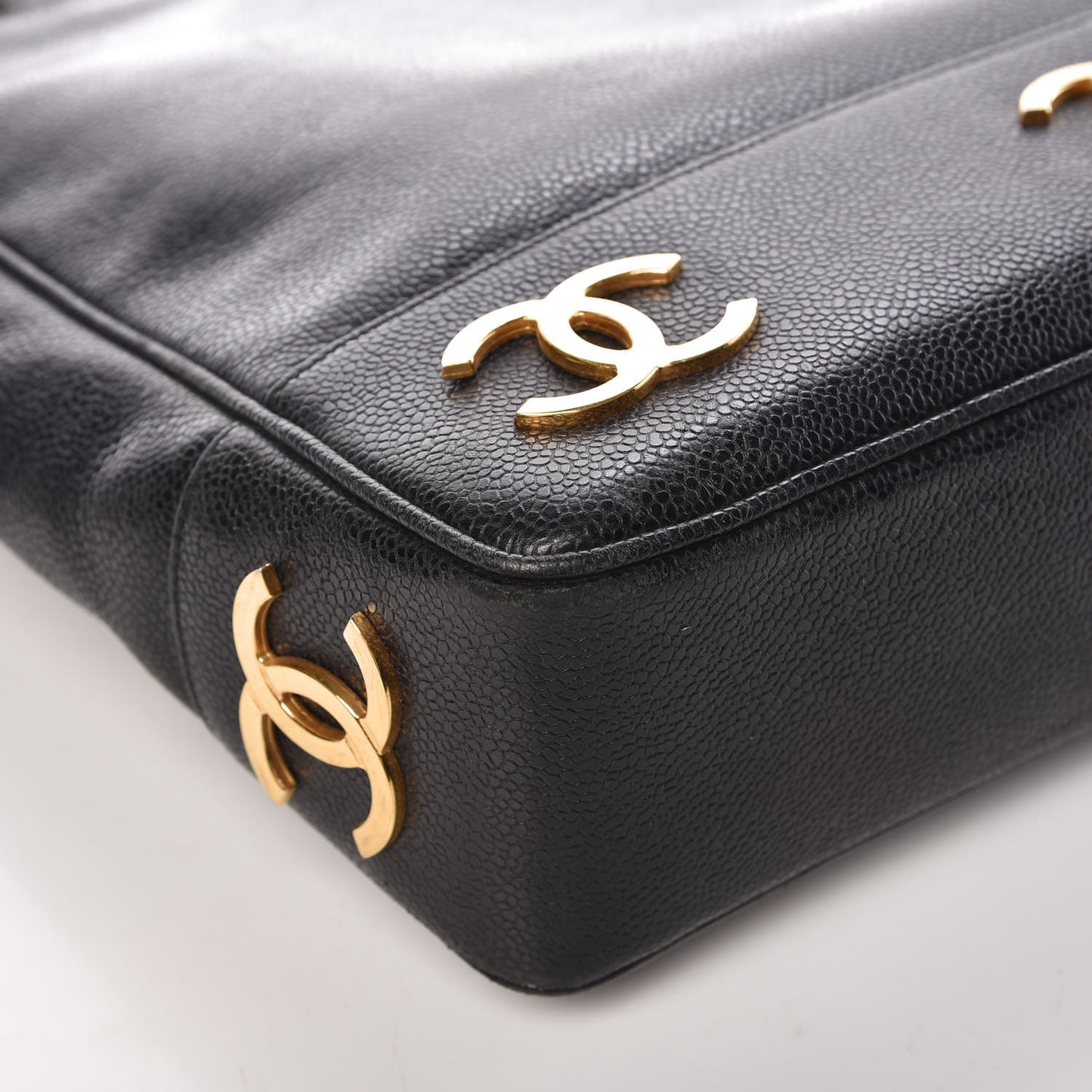 Caviar CC Shoulder Bag Black