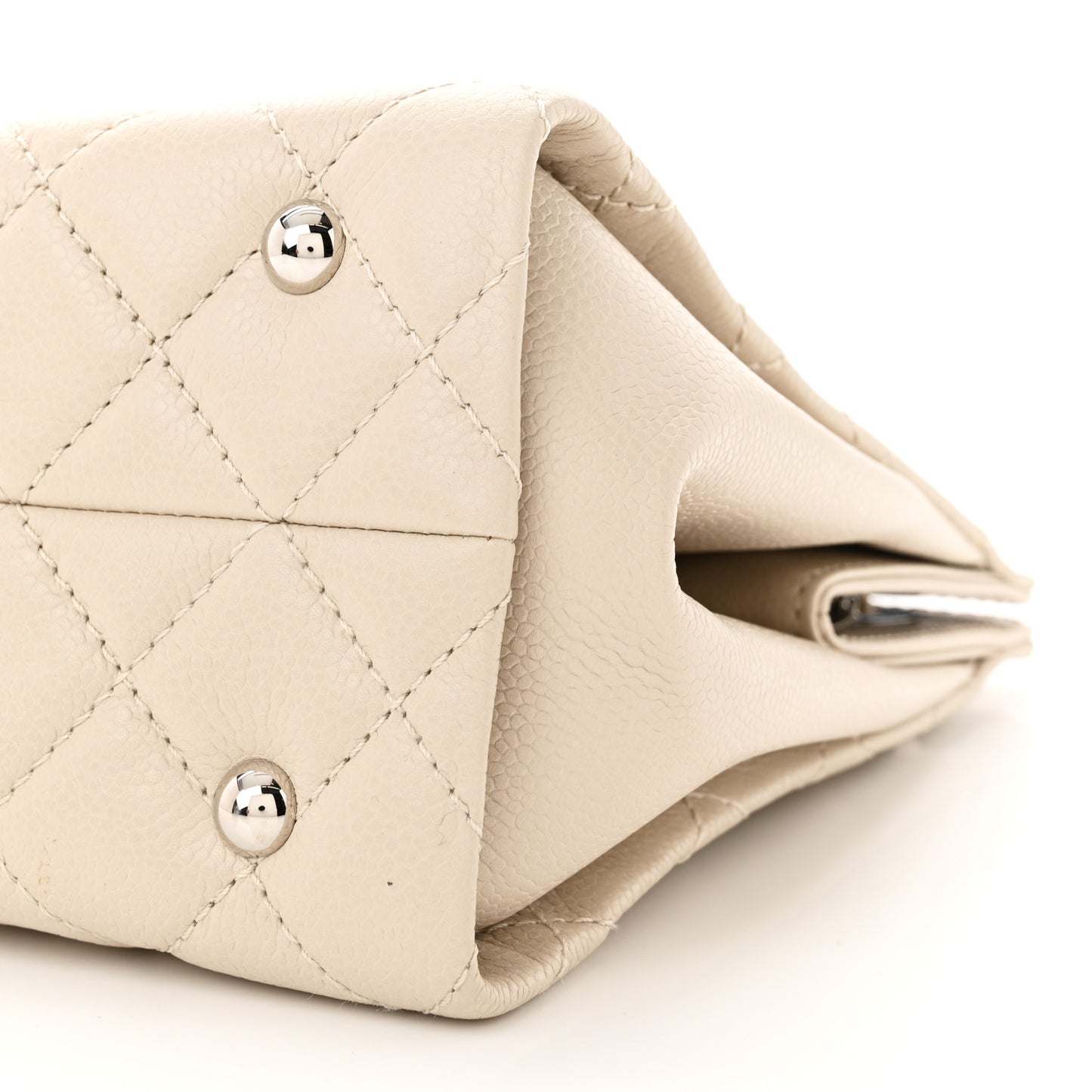 Caviar Quilted Timeless CC Shopping Tote Beige Clair