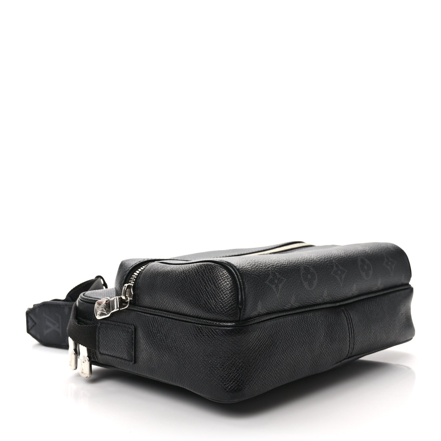 Louis Vuitton LOUIS VUITTON Taiga Monogram Eclipse Outdoor Messenger Black 4 of 15