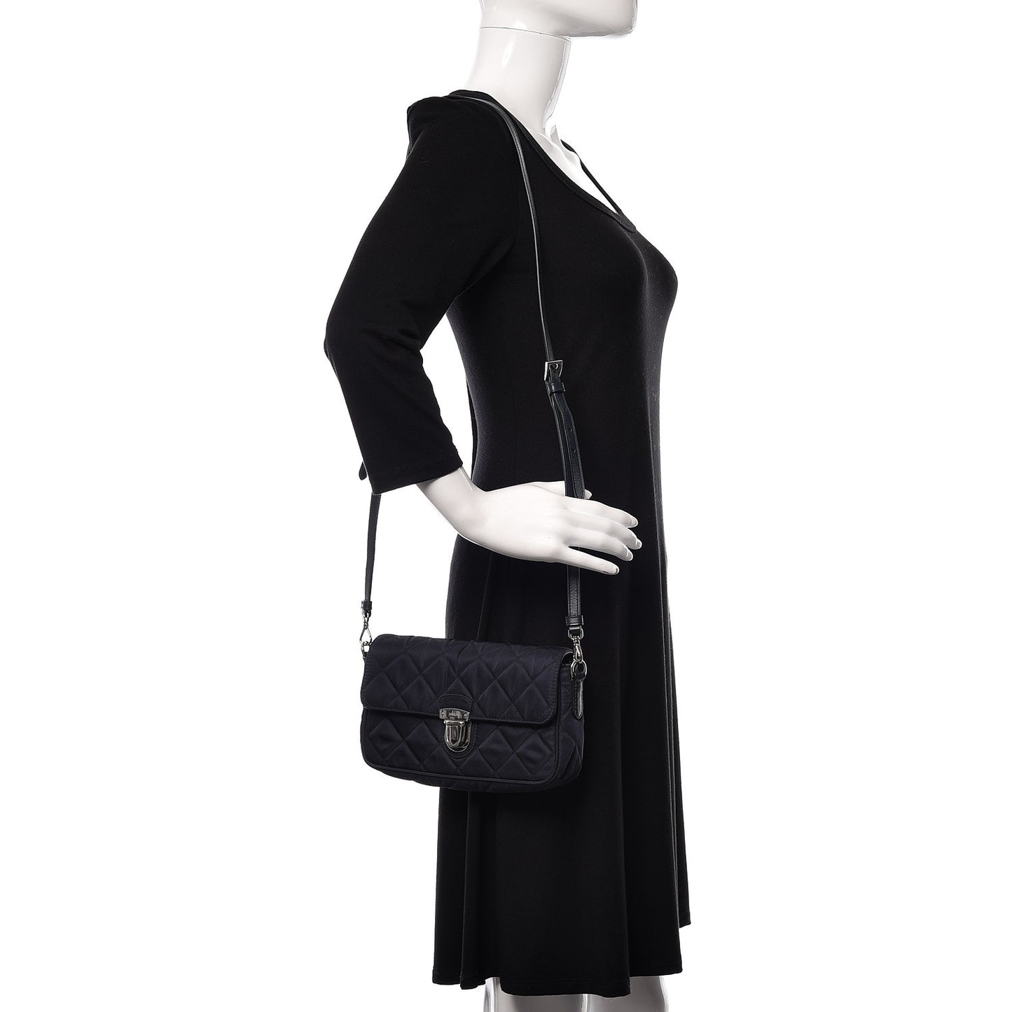 Nylon Tessuto Quilted Flap Navy