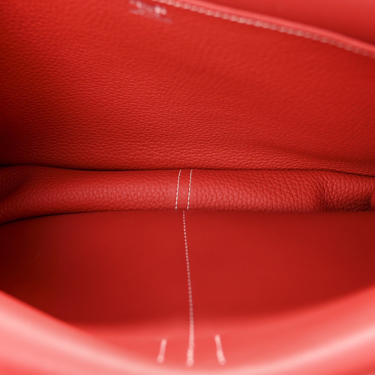 Taurillon Clemence Verso Halzan 31 GM Rouge Casaque Vermillion