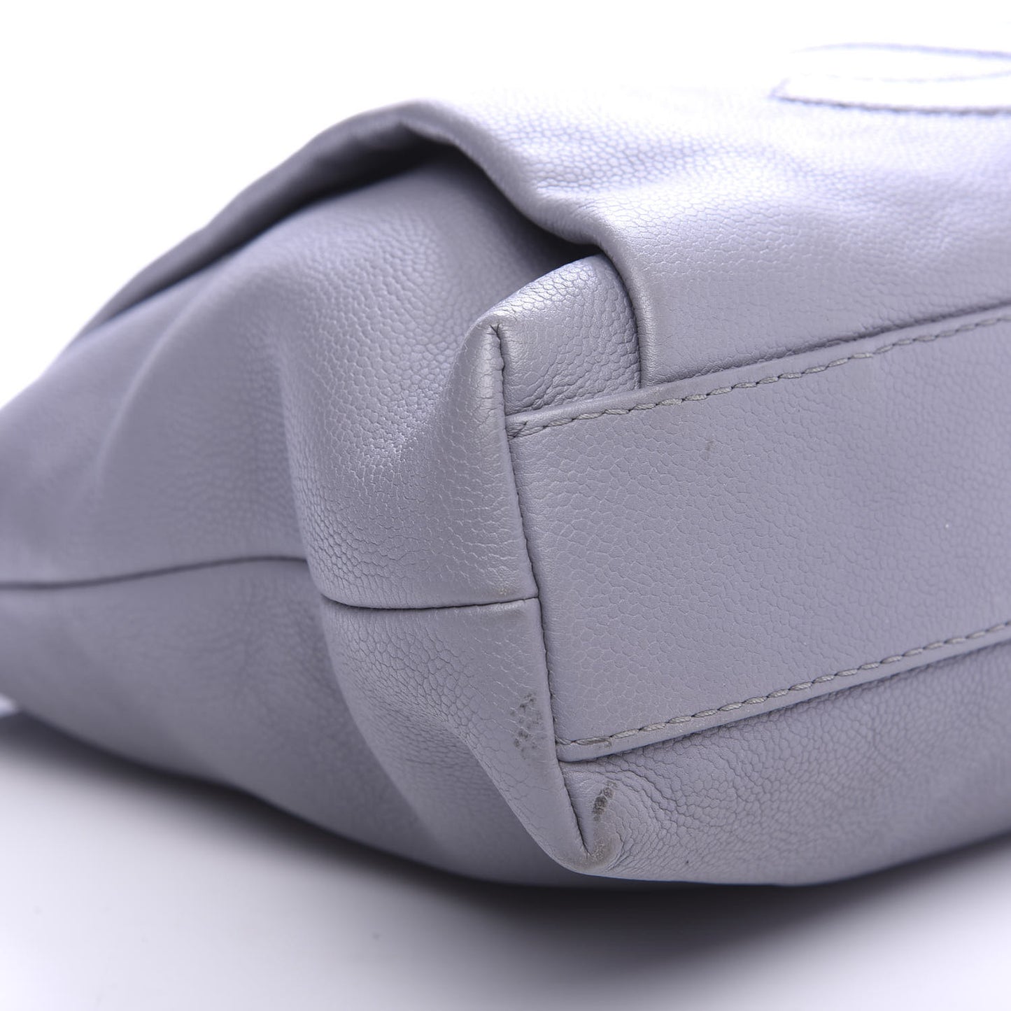 Caviar Large CC Tuck Tote Grey