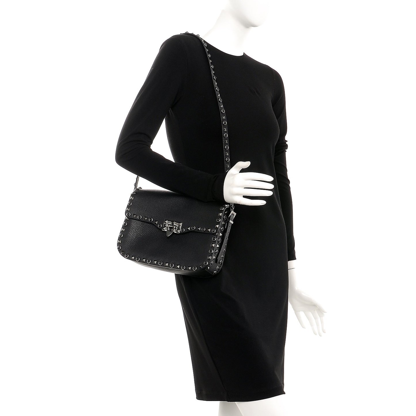 Pebbled Calfskin Onyx Medium Rockstud Rolling Flap Saddle Bag Black