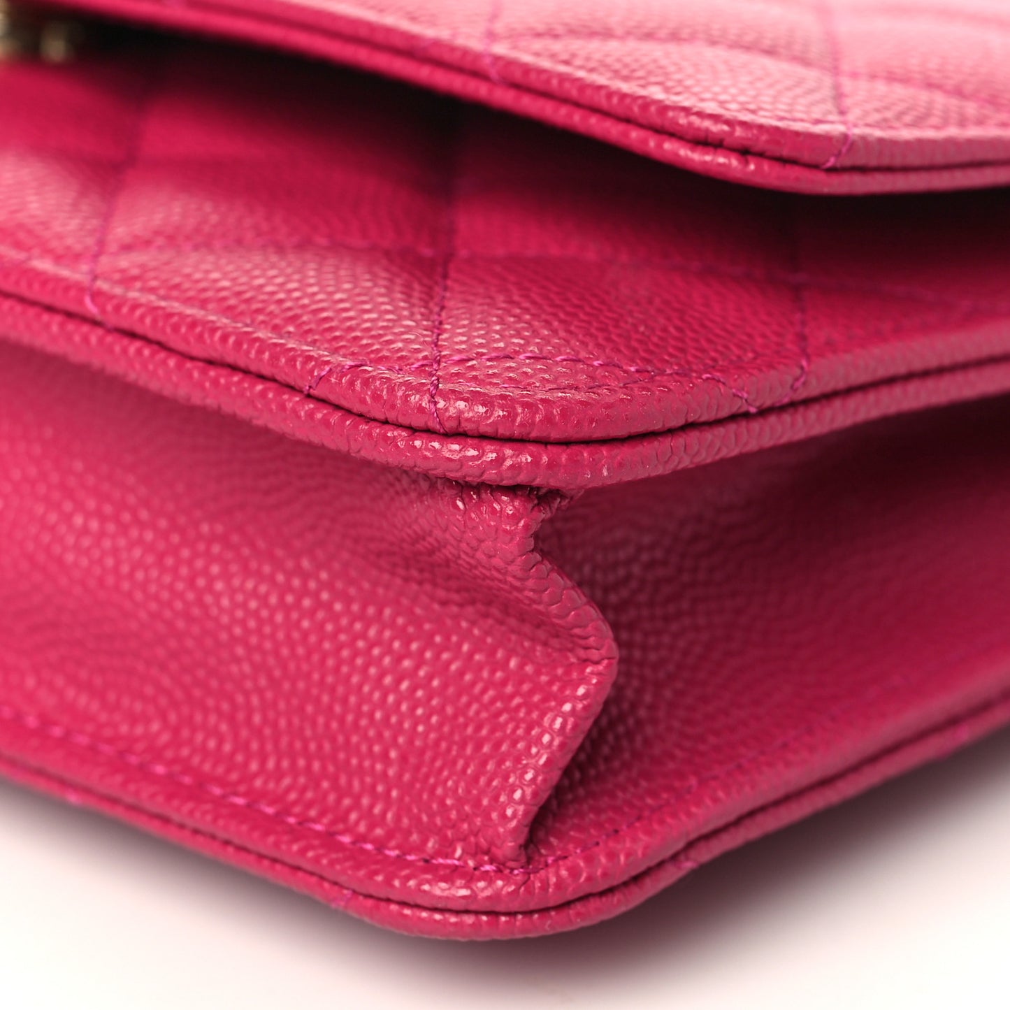 Caviar Quilted Wallet On Chain WOC Fuchsia