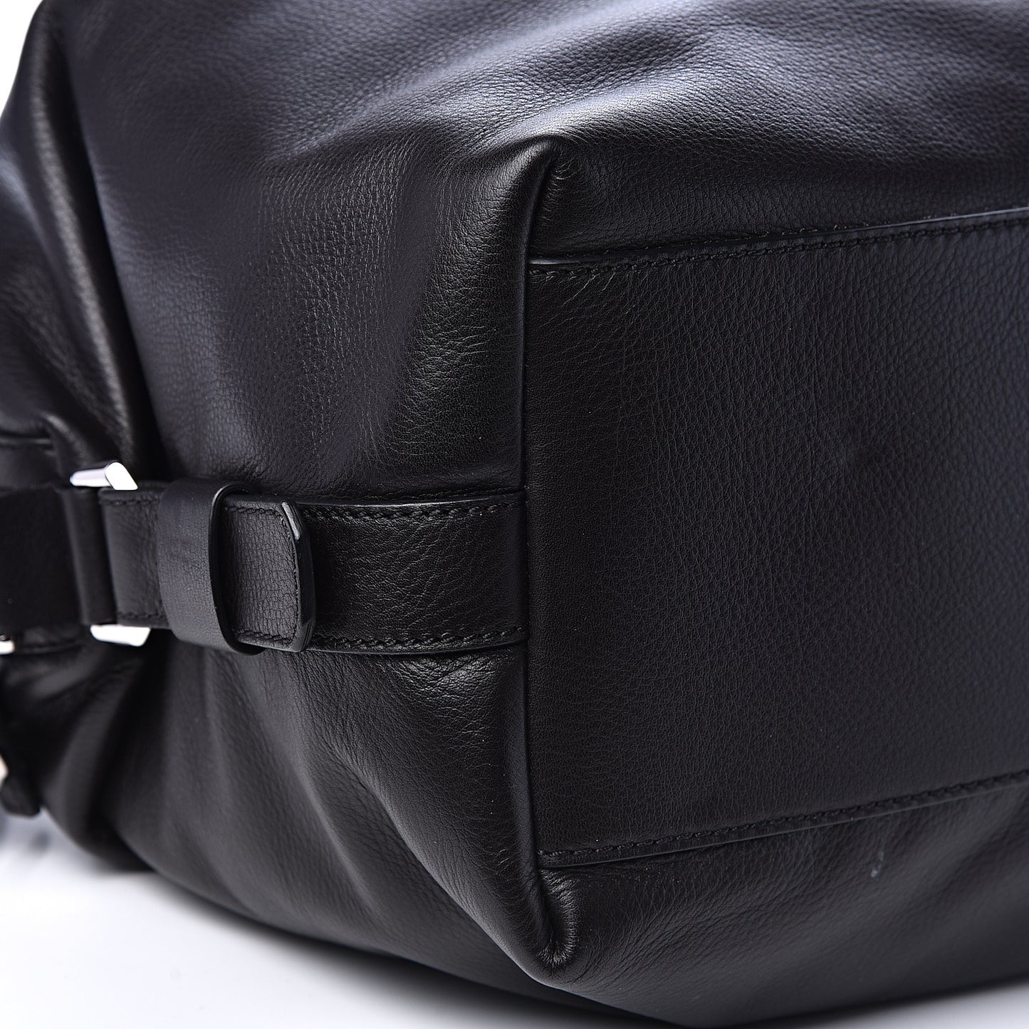 Waxy Grained Calfskin Medium Nightingale Black
