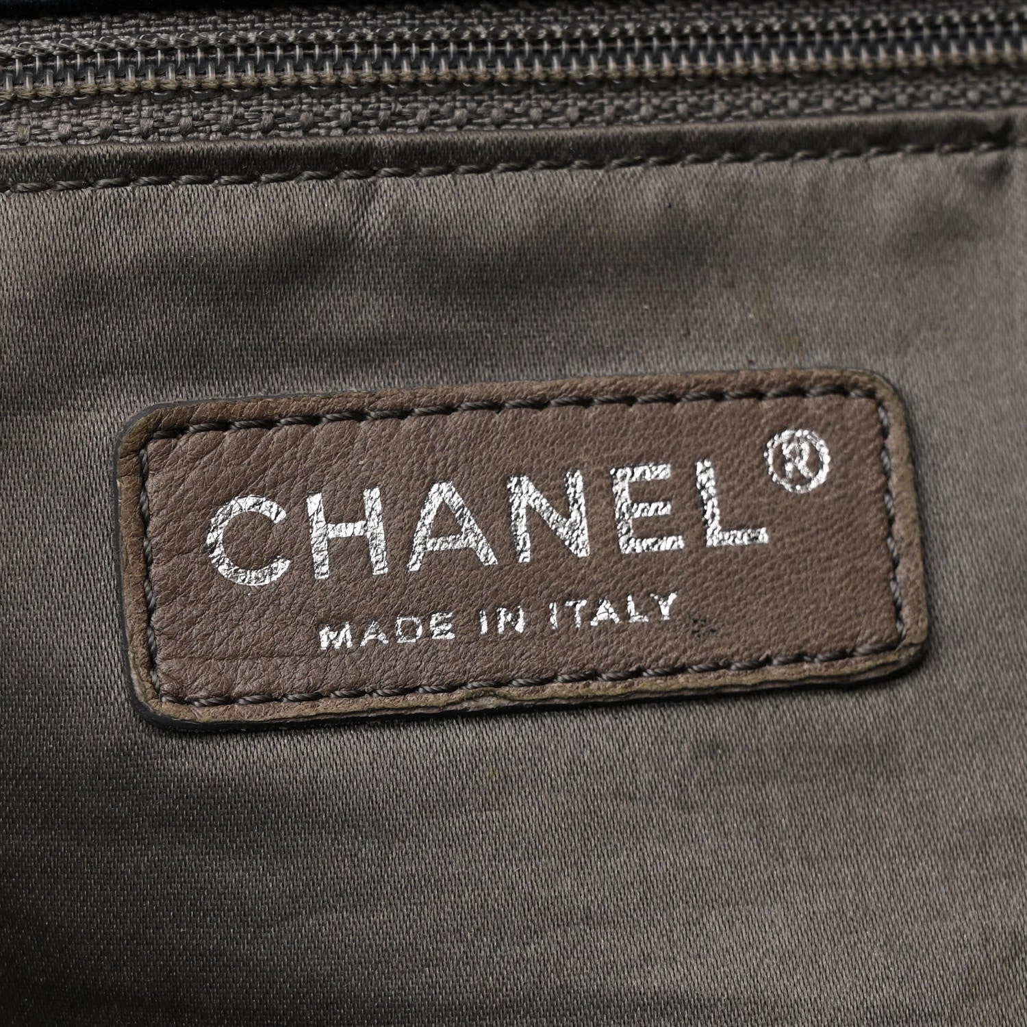 Chanel Patent Calfskin Patchwork Brooklyn Tote Black 6 of 10