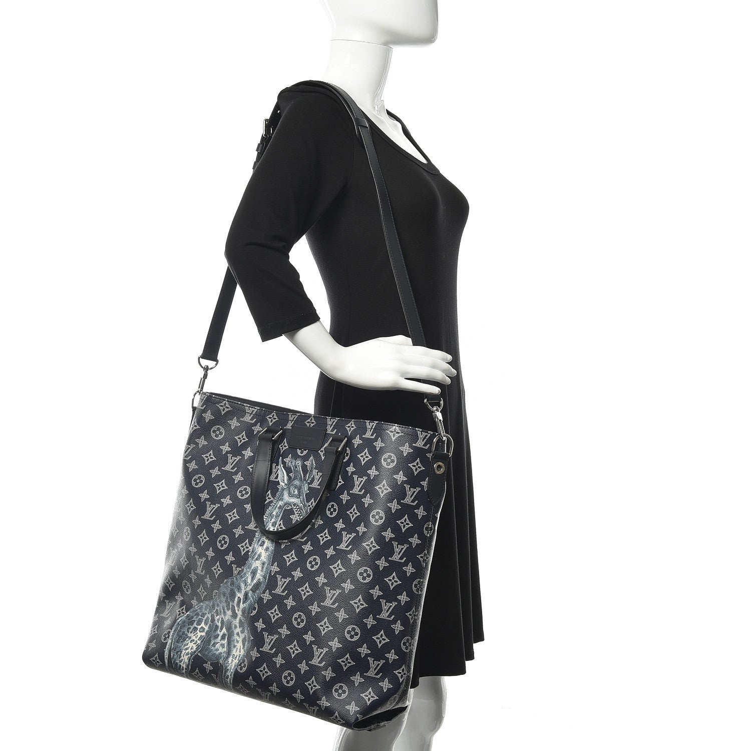 Louis Vuitton Savane Monogram Chapman Atlas Tote Ink 2 of 9
