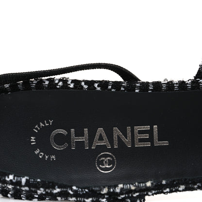 Chanel Tweed Grosgrain Cap Toe CC Slingback Pumps 40.5 Black White 9 of 11
