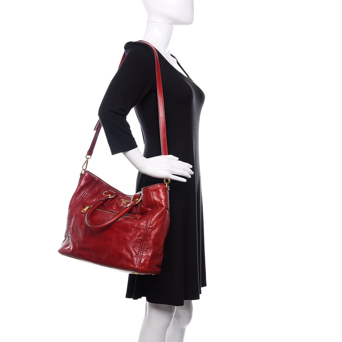 Vitello Shine Tote Rubino