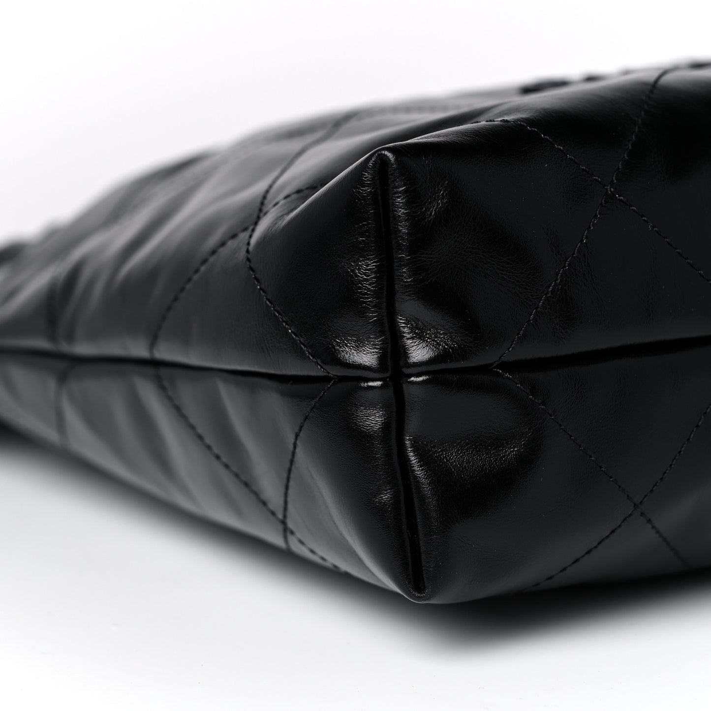 Shiny Calfskin Quilted Small Chanel 22 So Black