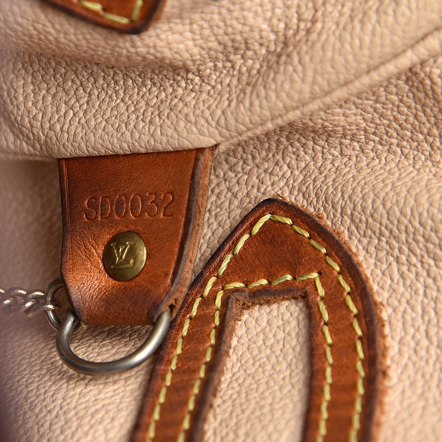 Louis Vuitton Monogram Petit Bucket 23 20 of 31