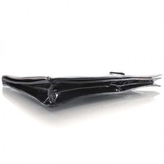 Vernice Flat Clutch Black
