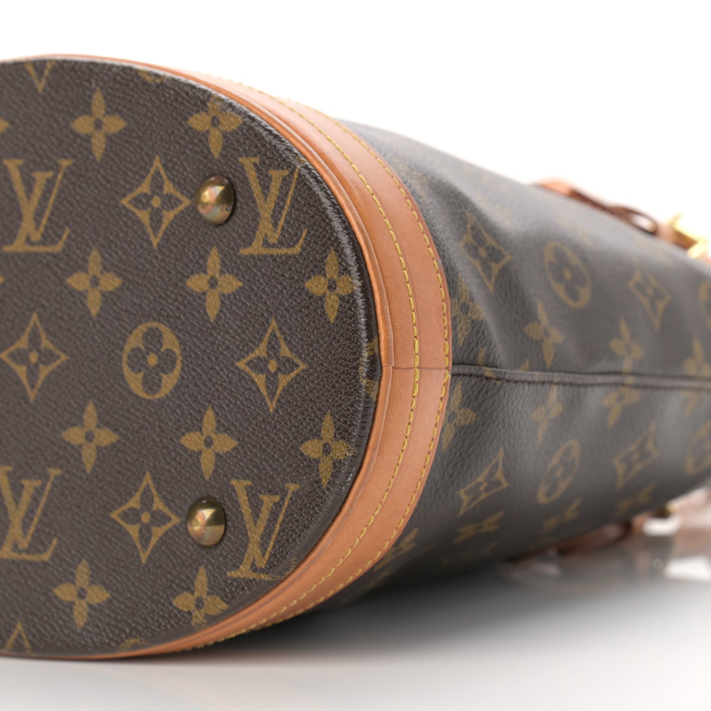 Monogram Petit Bucket 23