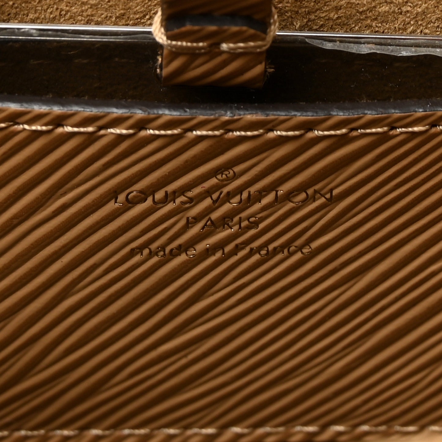 Epi Twist Shoulder Bag MM Camel