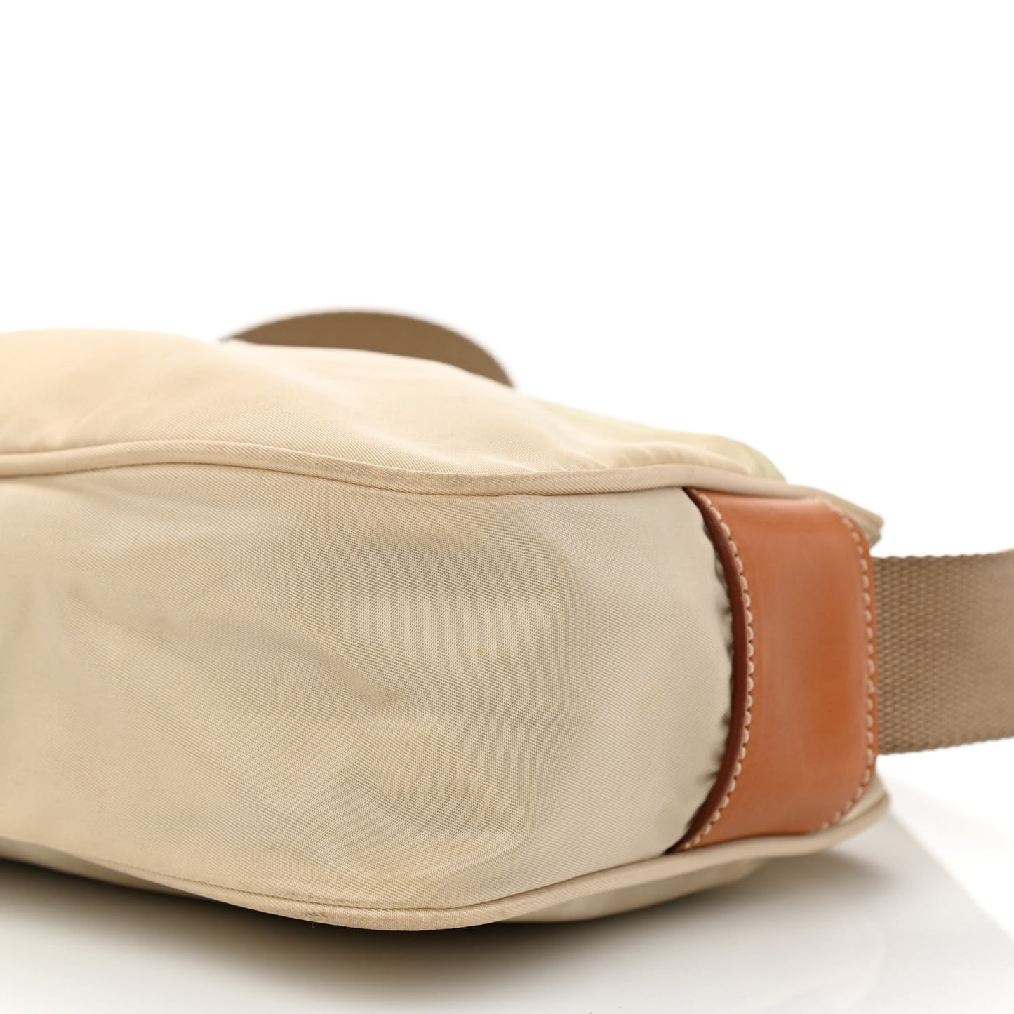 Nylon Tessuto Vela Sport Messenger Bag Cammello