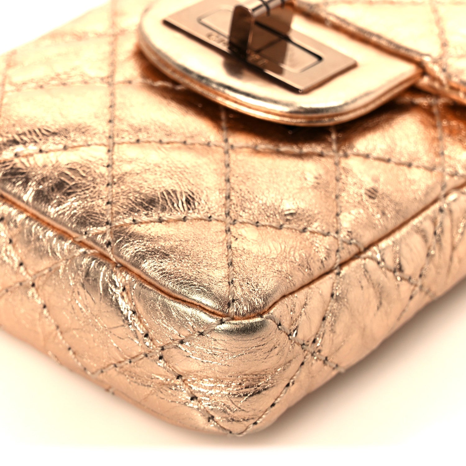 Chanel Metallic Aged Calfskin Quilted 2.55 Reissue Phone Case Rose Gold 10 of 10