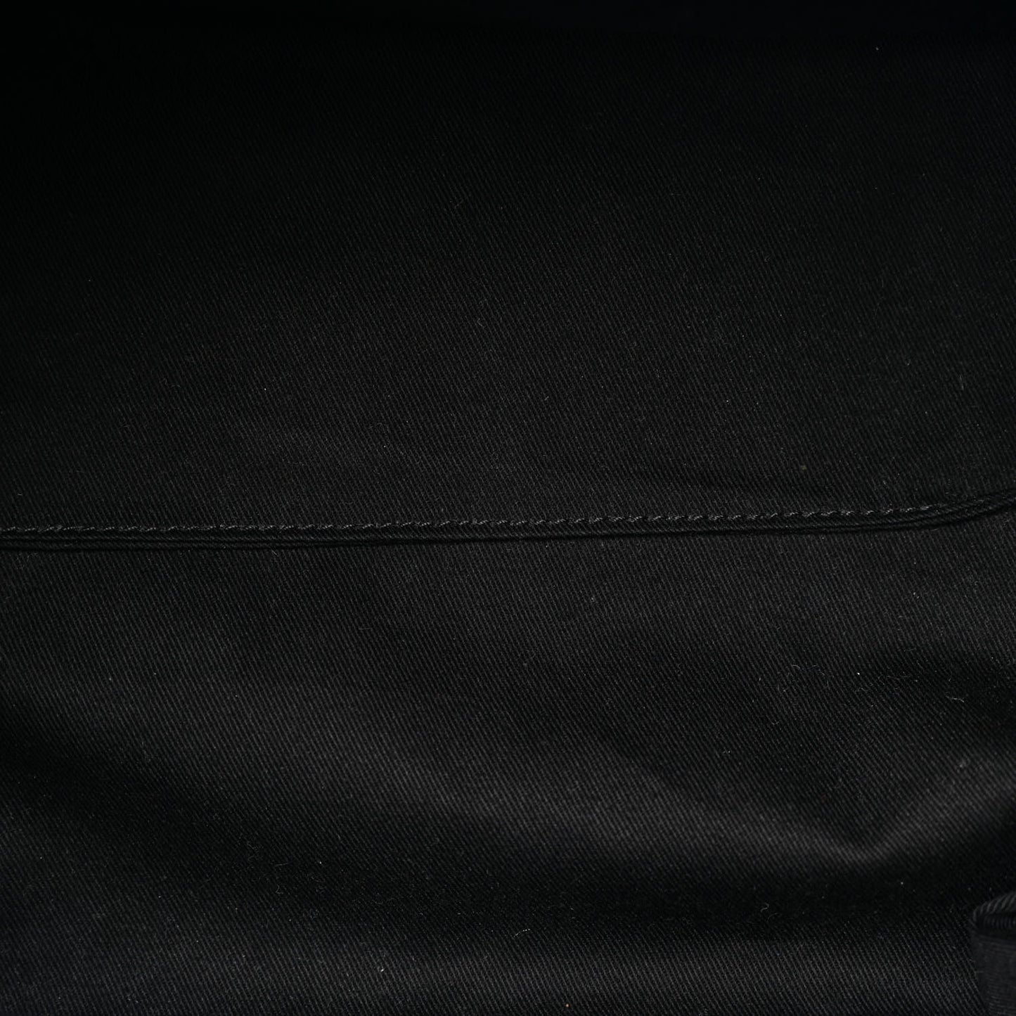 Sugar Goatskin Medium Antigona Black