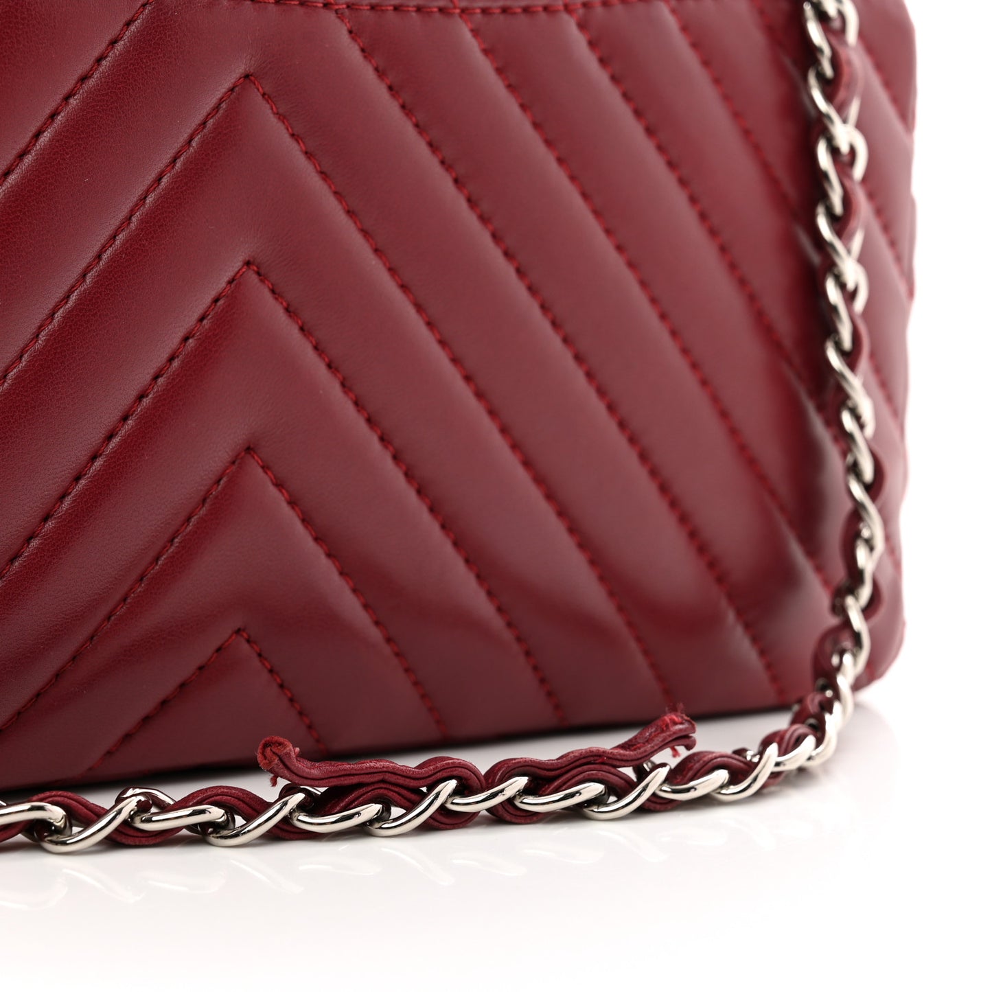 Lambskin Chevron Quilted Large Surpique Flap Dark Red