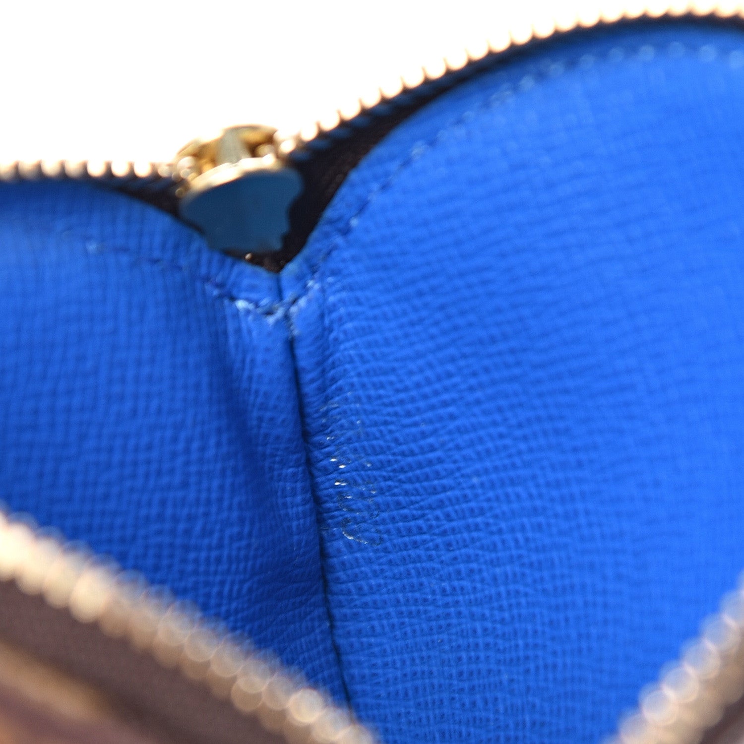 Louis Vuitton Monogram 2019 Christmas Animation Round Coin Purse Blue 6 of 7