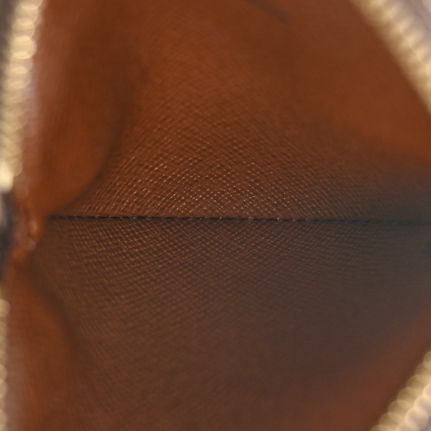 Louis Vuitton Monogram Round Coin Purse 5 of 10