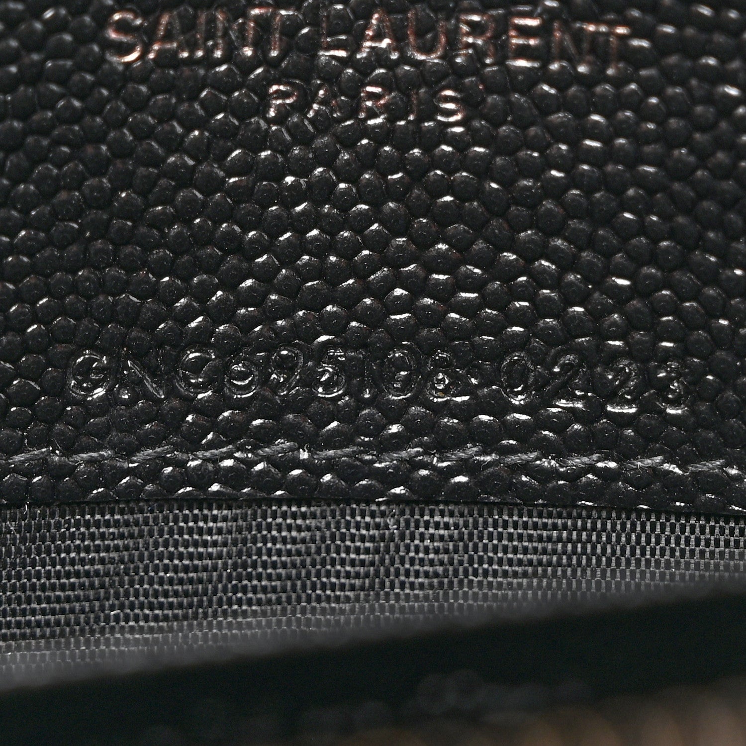 Saint Laurent Grain De Poudre Matelasse Chevron Monogram Monochrome Envelope Chain Wallet Black 7 of 20