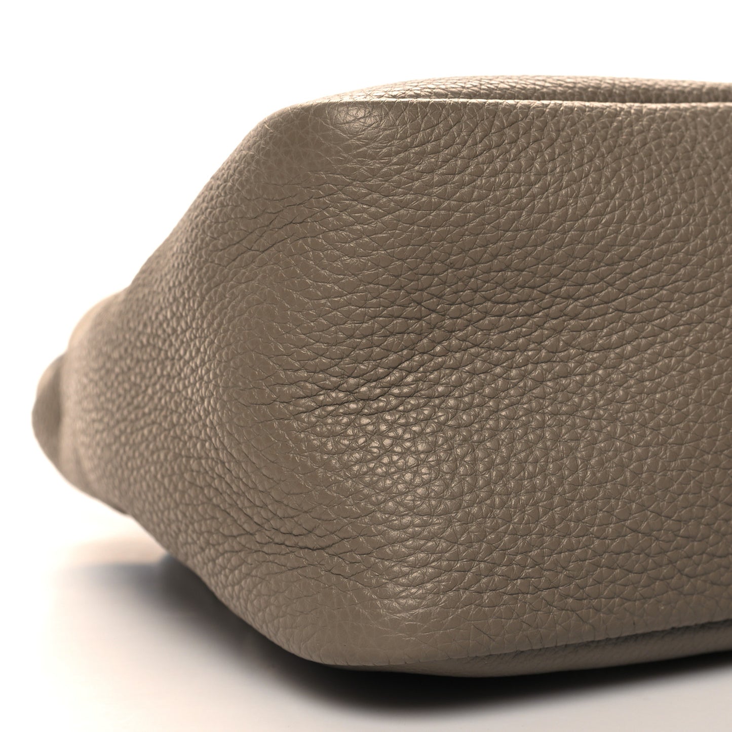 Vitello Daino Soft Medium Zippered Top Handle Bag Argilla