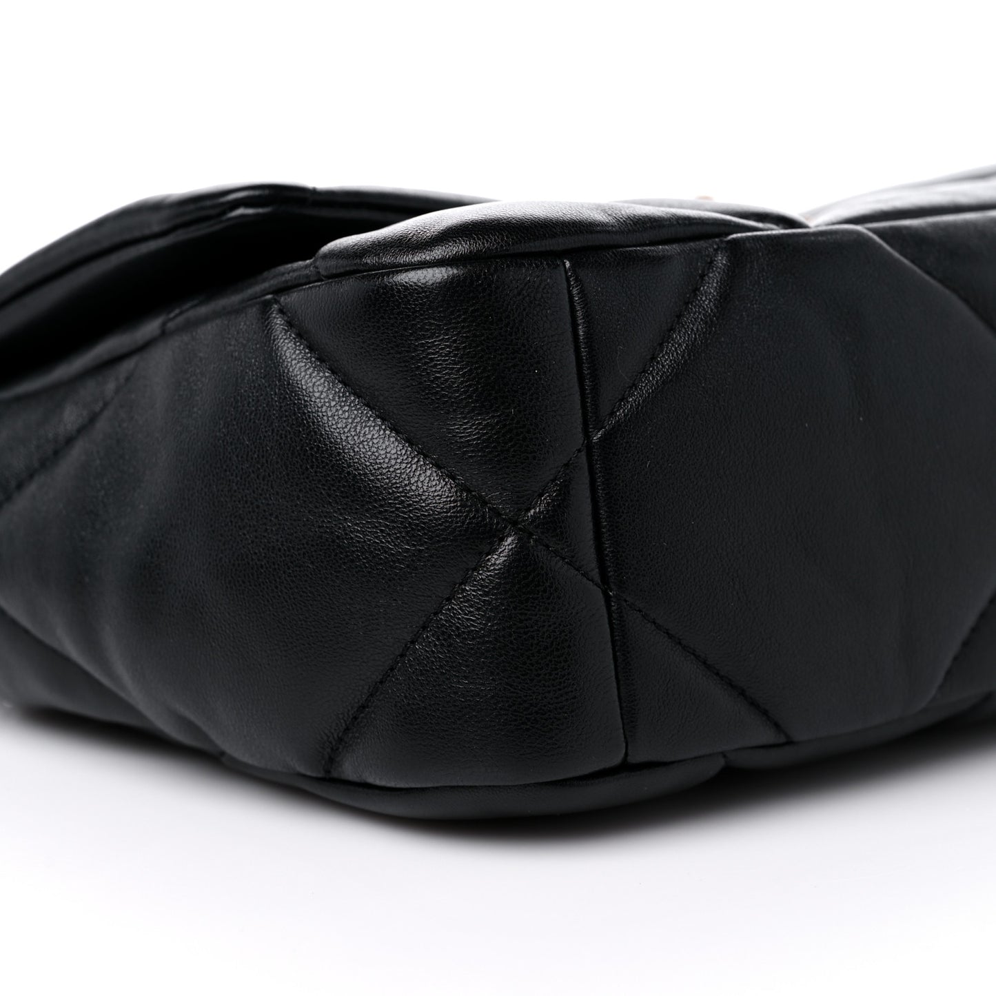 Lambskin Quilted Medium Chanel 19 Flap Black