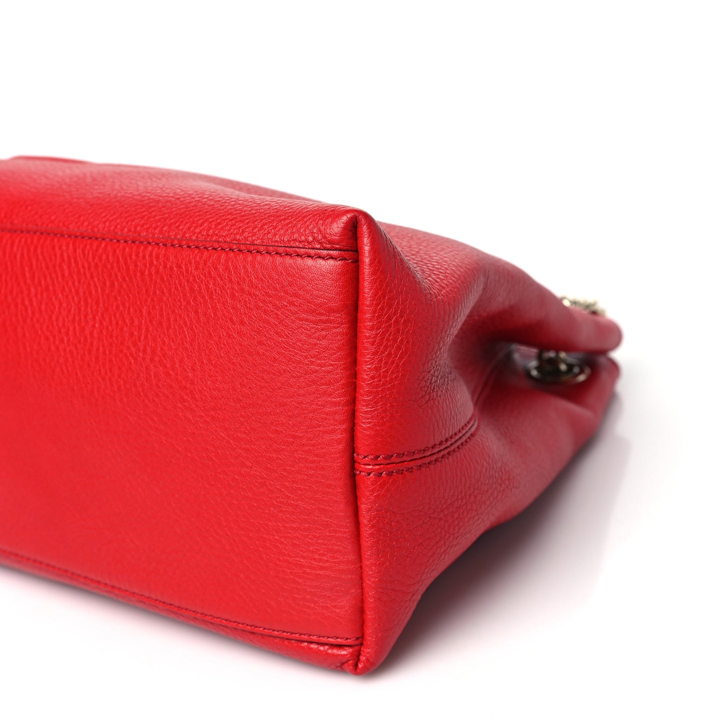 Pebbled Calfskin Medium Soho Chain Shoulder Bag Tabasco Red
