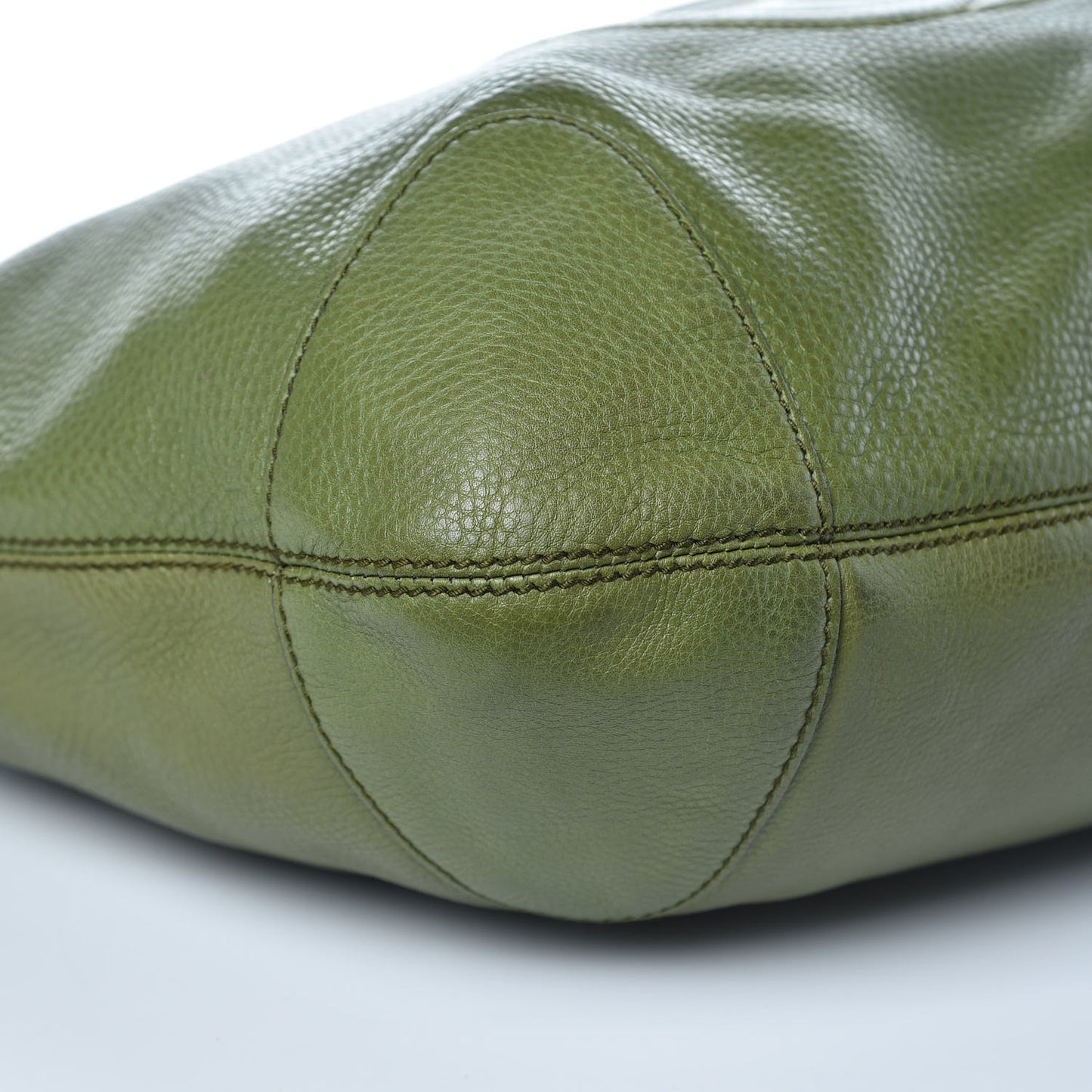 Pebbled Calfskin Medium Soho Chain Hobo Green