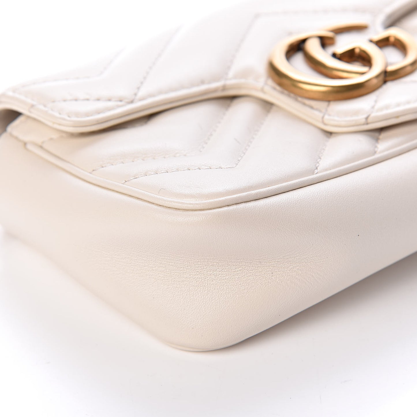 Calfskin Matelasse Super Mini GG Marmont Shoulder Bag White