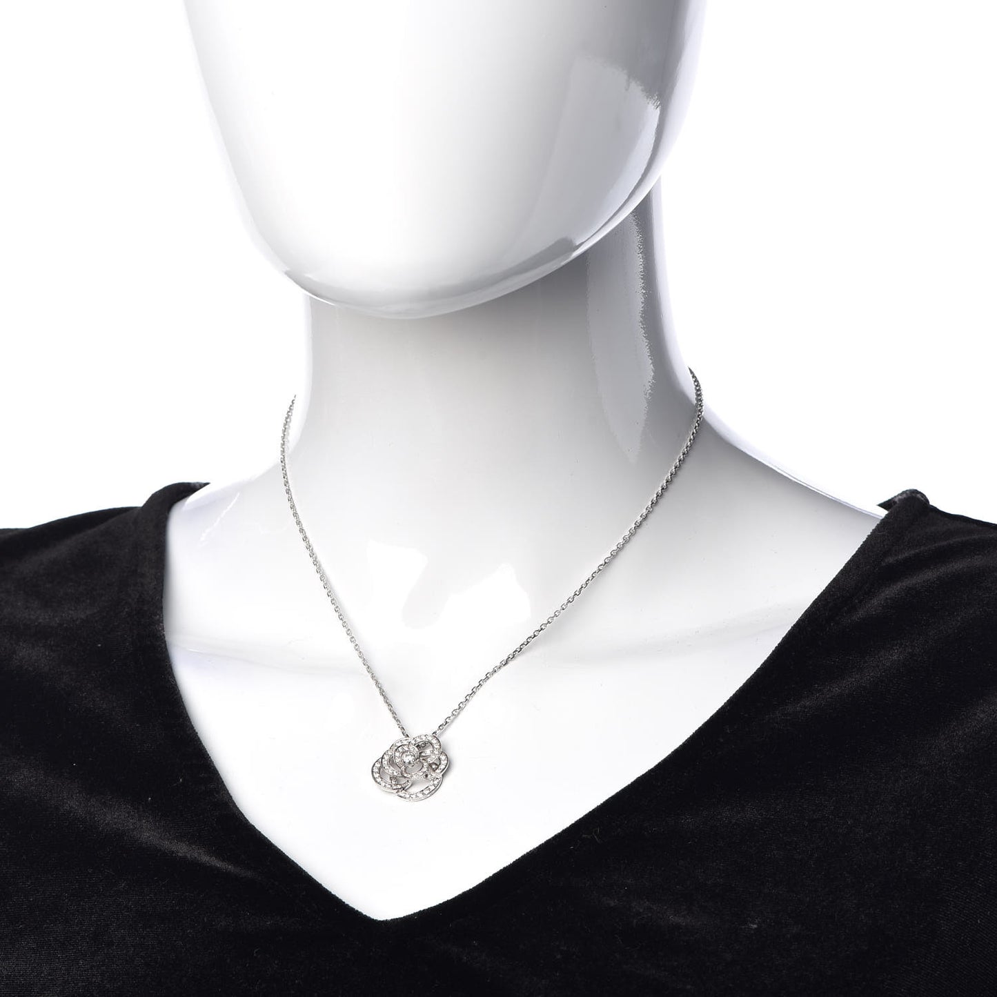 18K White Gold Diamond Small Camelia Pendant Necklace
