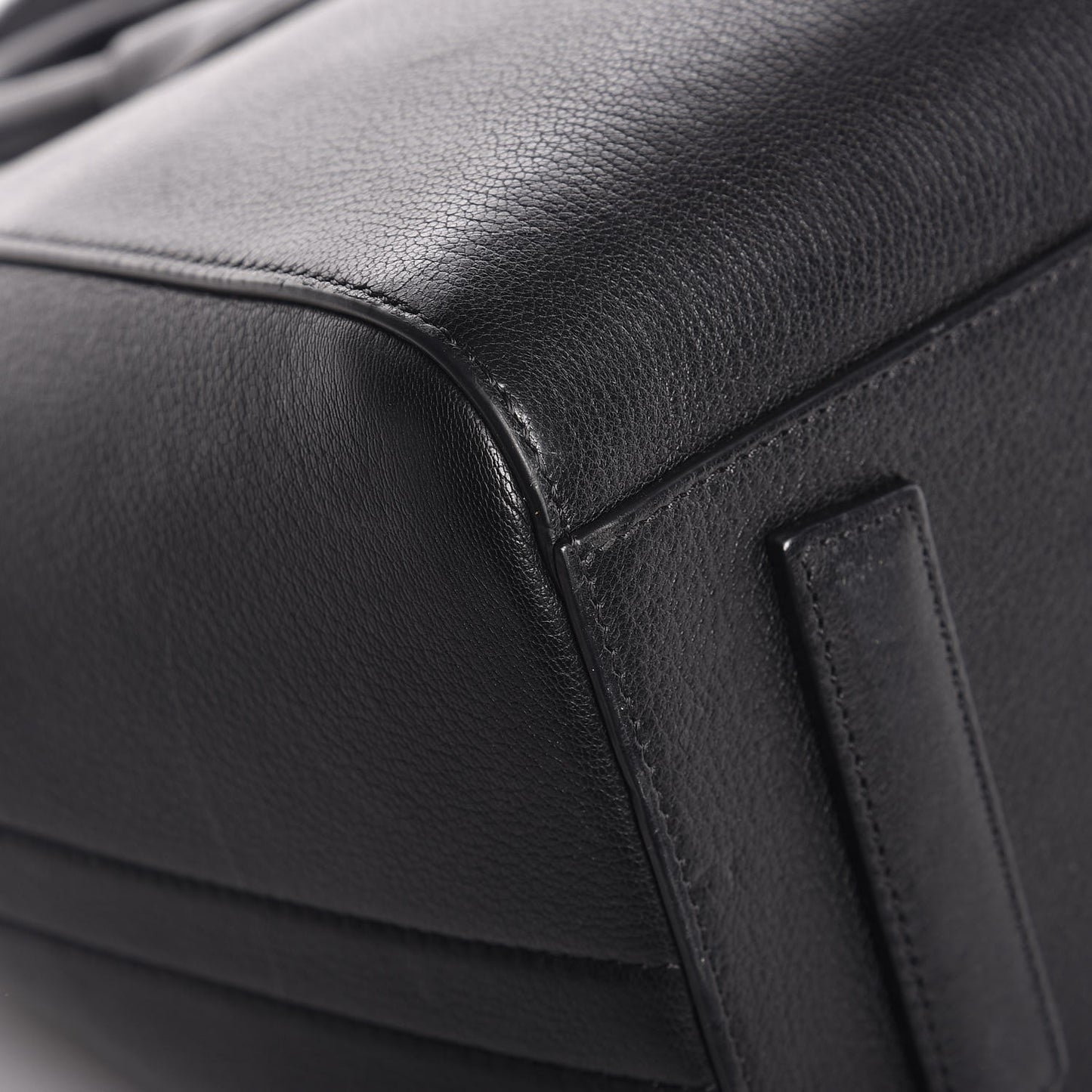 Sugar Goatskin Medium Antigona Black