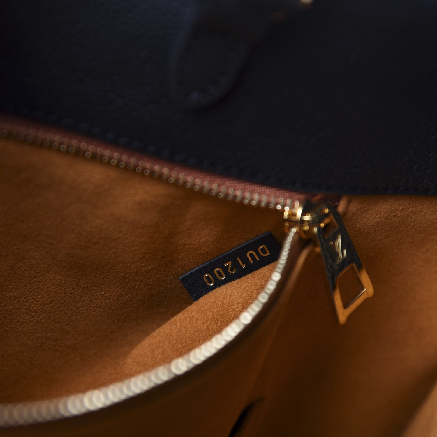 Louis Vuitton Empreinte Monogram Giant Onthego GM Black 10 of 11