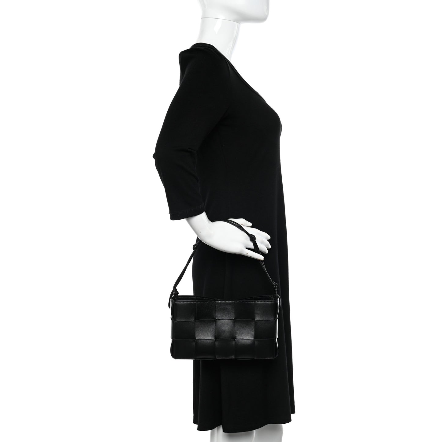 Calfskin Maxi Intrecciato Cassette Pouch On Strap Black