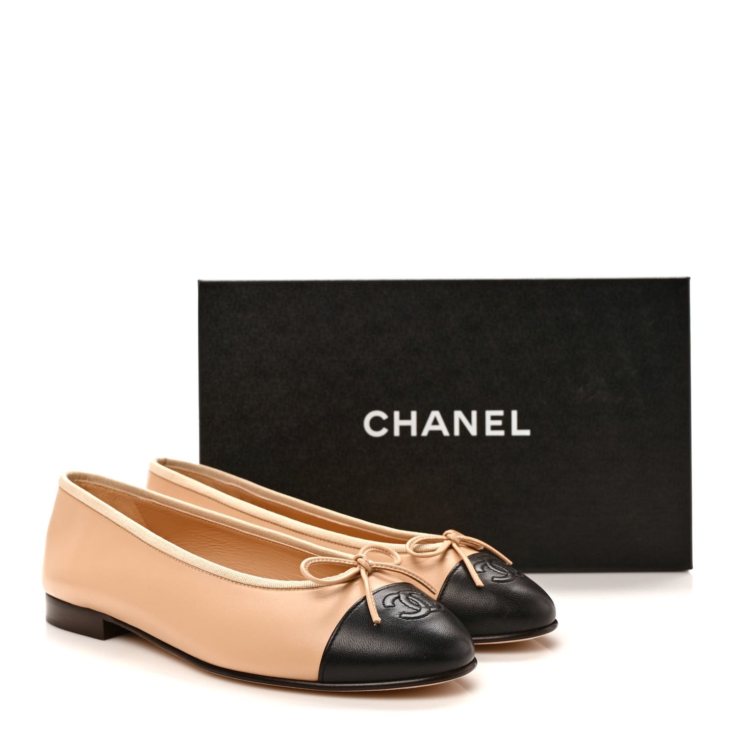 Lambskin Cap Toe CC Ballerina Flats 38 Beige Black