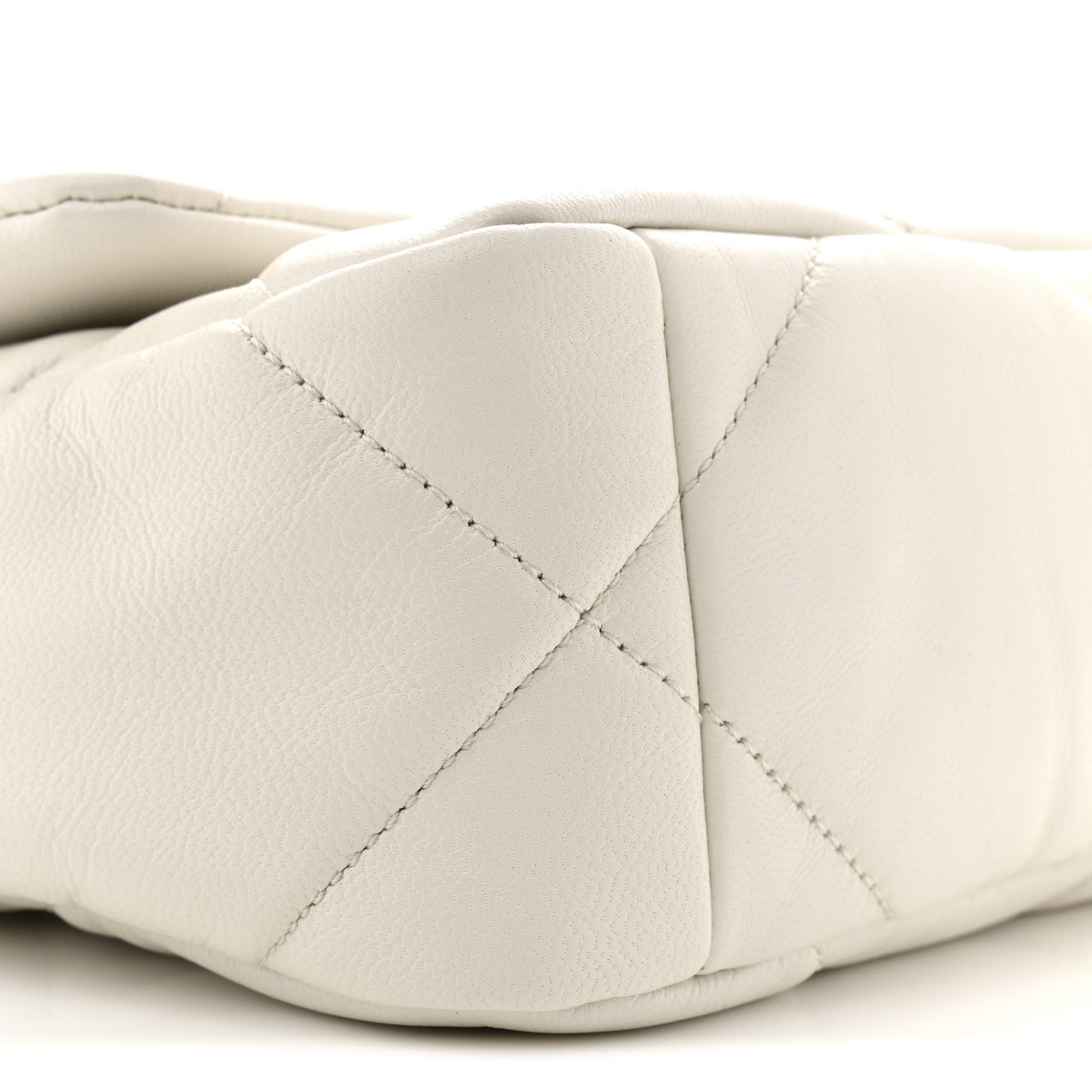 Goatskin Quilted Medium Chanel 19 Flap White