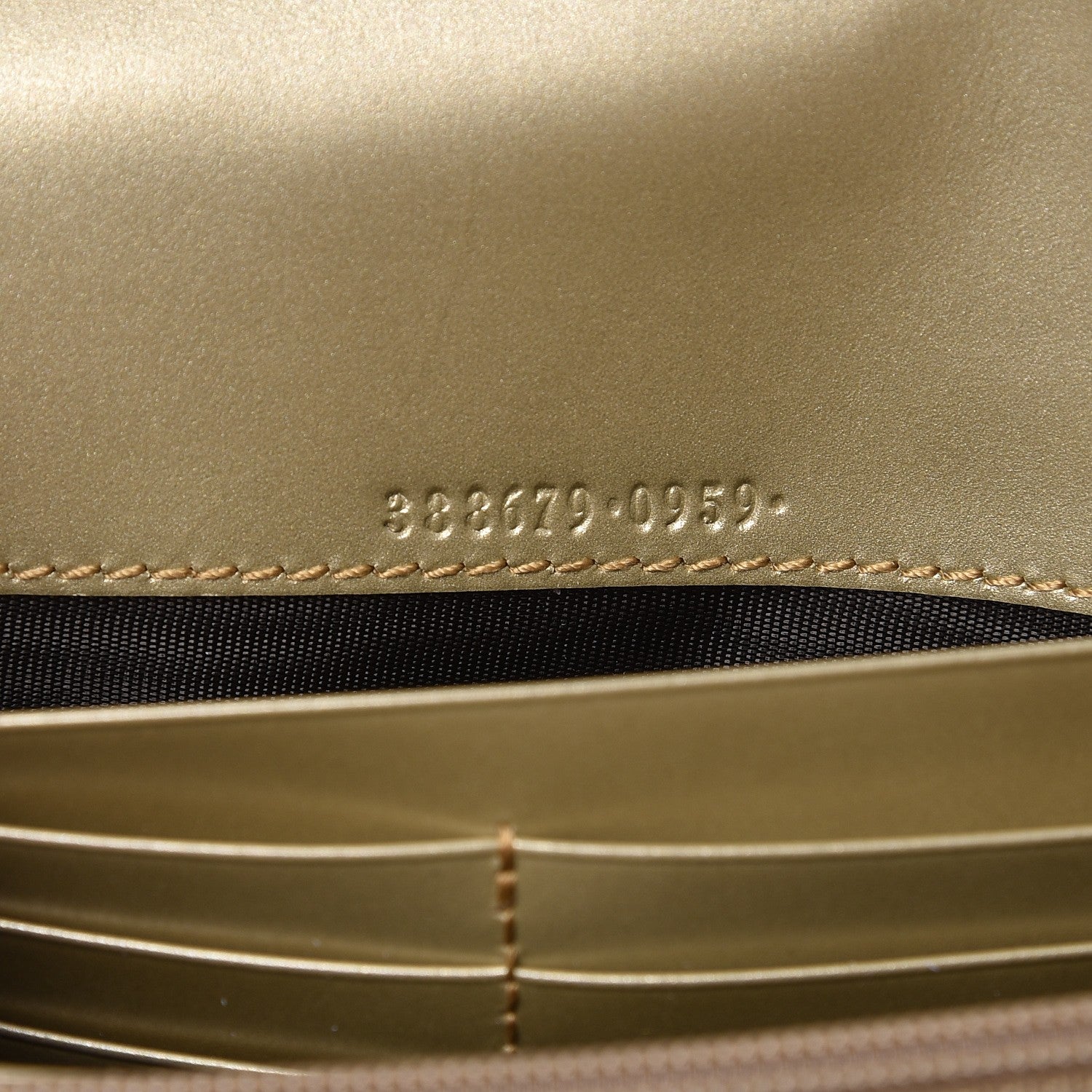Gucci Metallic Guccissima Signature Bowy Continental Wallet Golden Beige 6 of 7
