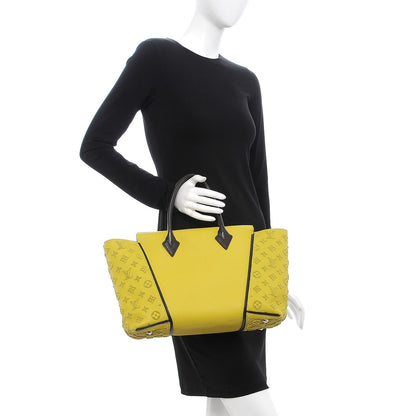Louis Vuitton Veau Cachemire Tote W PM Pistache 2 of 12