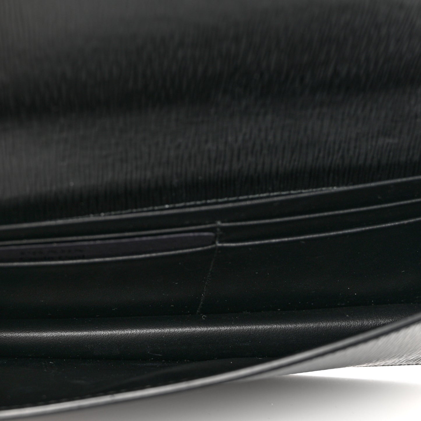 Vitello Move Metal Oro Chain Wallet Black