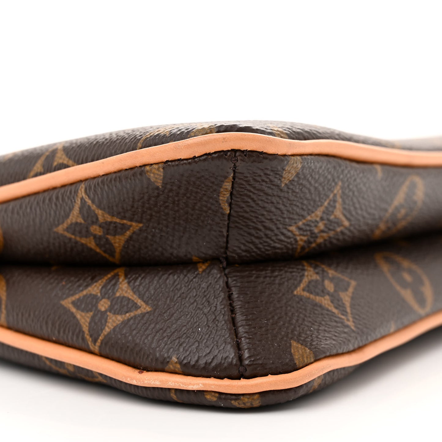 Monogram Liv Pochette