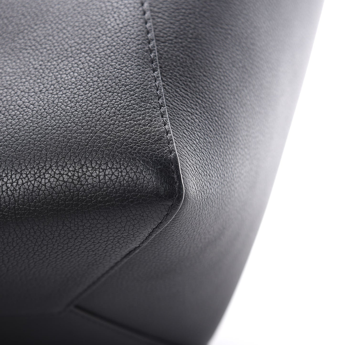 Calfskin Lockme Cabas Black