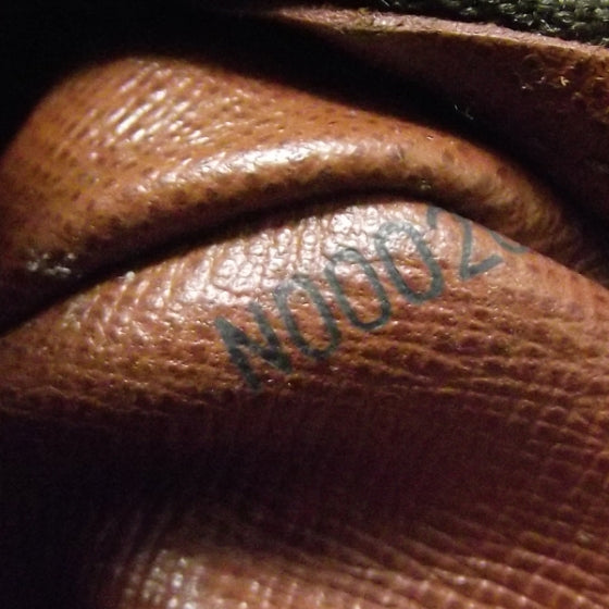 Monogram Nil 28