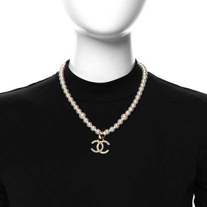 Chanel Pearl Crystal CC Short Logo Necklace Gold 2 of 4