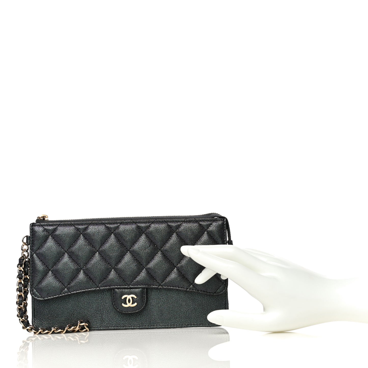 Iridescent Caviar Quilted Classic Pouch With Handle Black