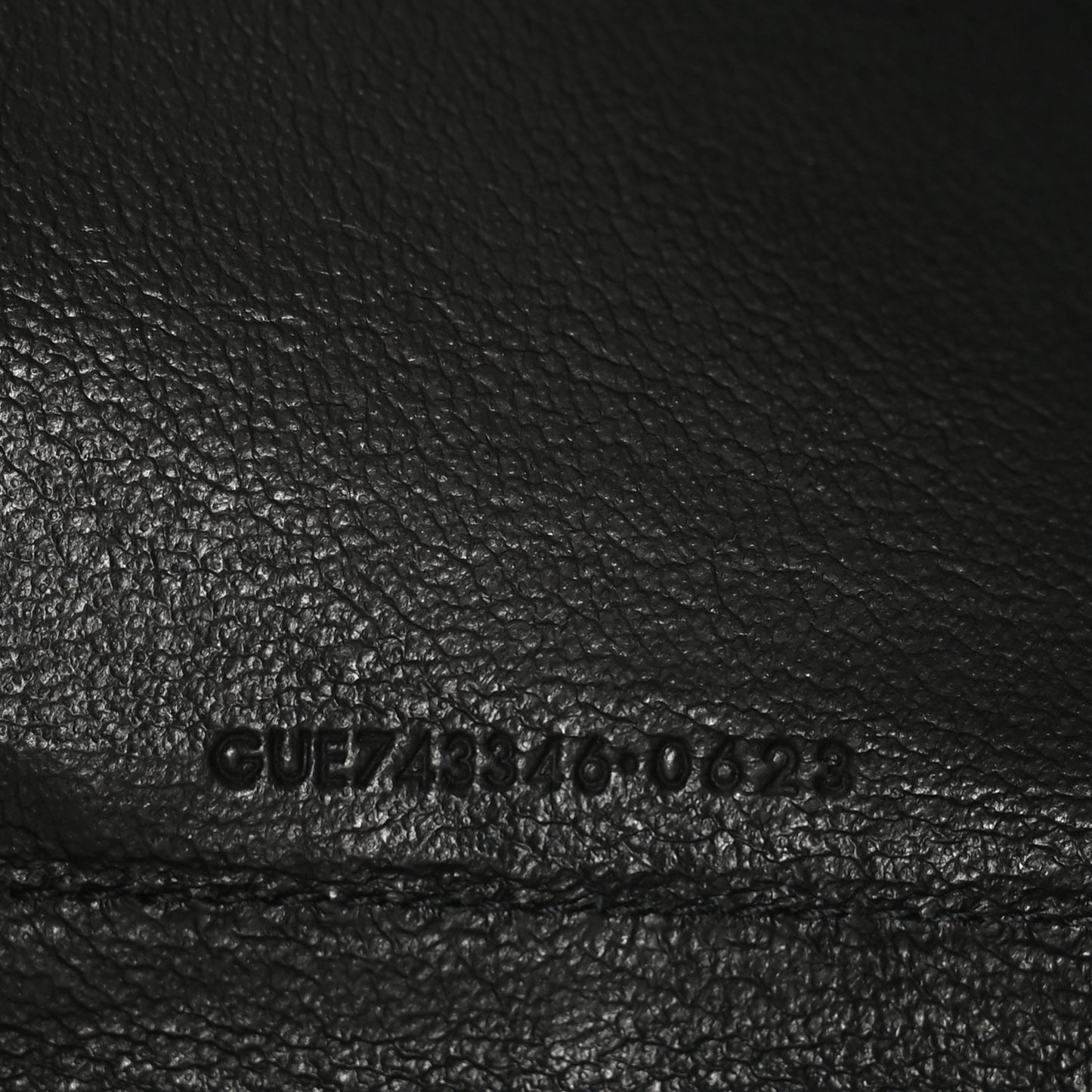 Lambskin Carre Quilted Cassandre Chain Wallet Blanc Vintage