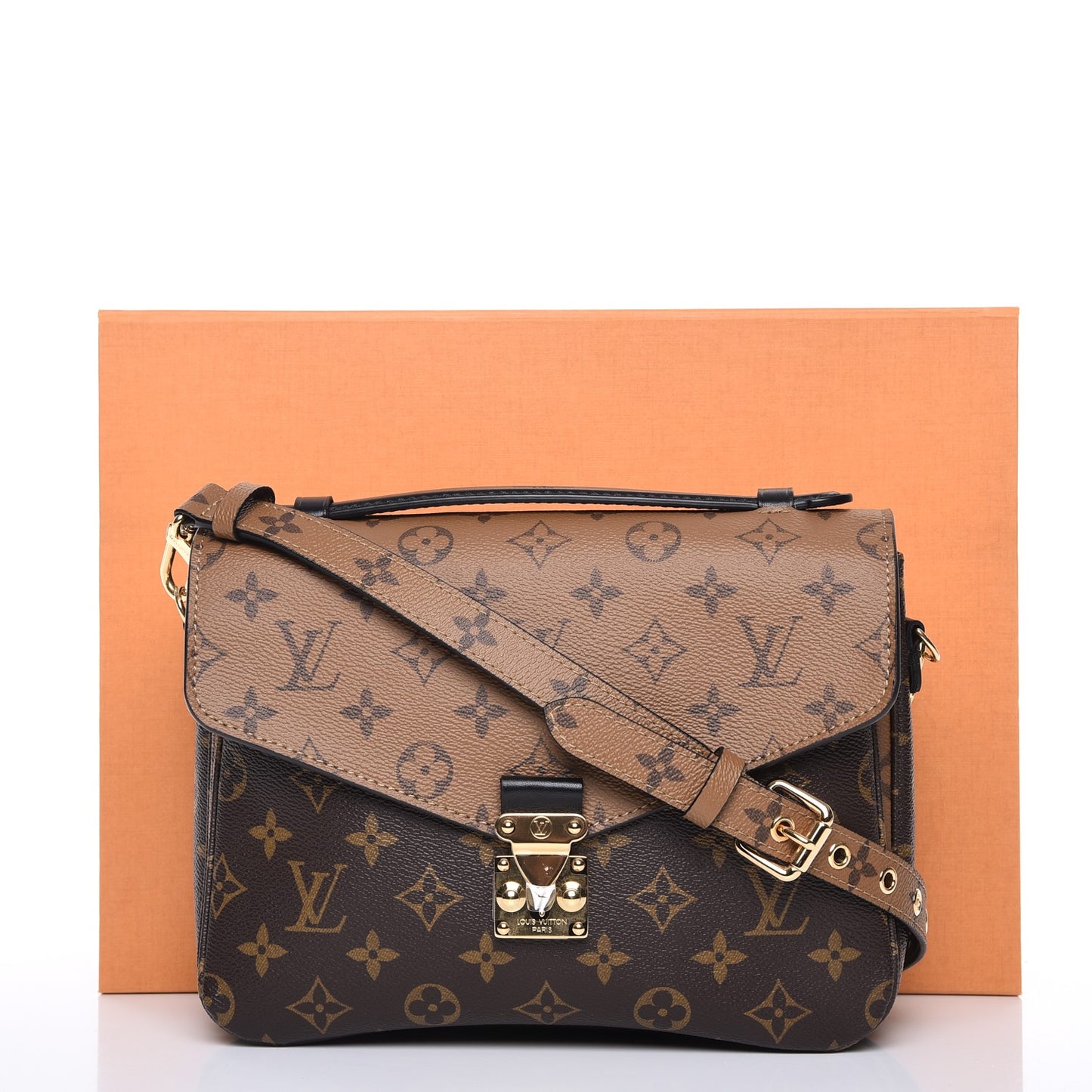 Reverse Monogram Pochette Metis