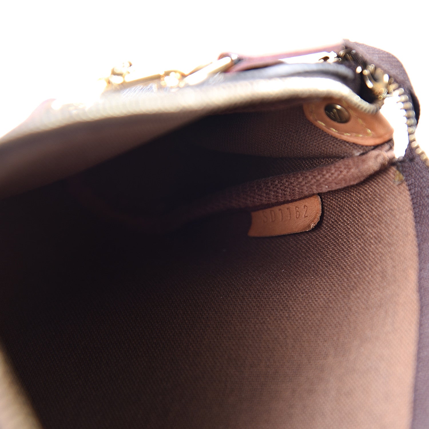 Louis Vuitton Monogram Eva Clutch 5 of 9