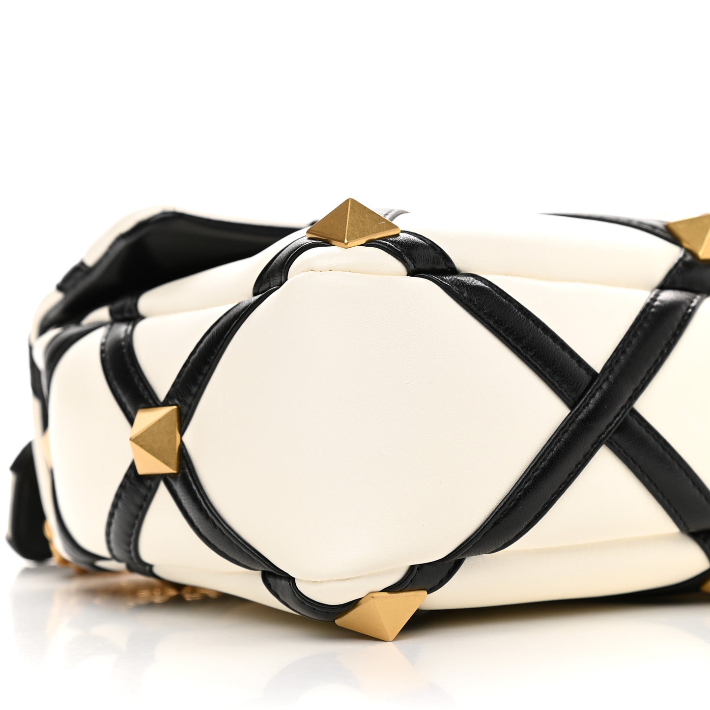 Nappa Large Roman Stud Shoulder Bag Ivory Black